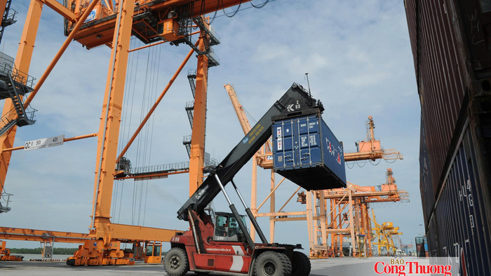 Kim ngạch xuất nhập khẩu hàng hóa Việt Nam vượt mốc 1.000 tỷ USD sau 10 tháng năm 2026