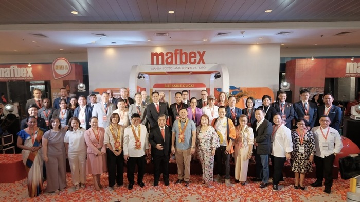 Gian hàng thương vụ tại Triển lãm Mafbex thu hút nhiều khách thăm quan