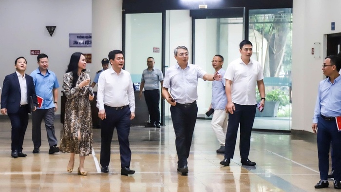 Bộ trưởng Nguyễn Hồng Diên kiểm tra Trung tâm Dữ liệu  Bộ Công Thương