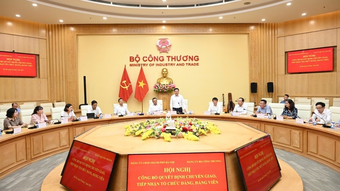 Đảng ủy Bộ Công Thương tiếp nhận 4 tổ chức Đảng từ  Đảng ủy UBND Thành phố Hà Nội