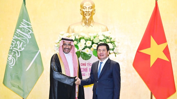 Bộ trưởng Bộ Công Thương Nguyễn Hồng Diên làm việc với Bộ trưởng Bộ Công nghiệp và Khoáng sản Ả-rập Xê-út