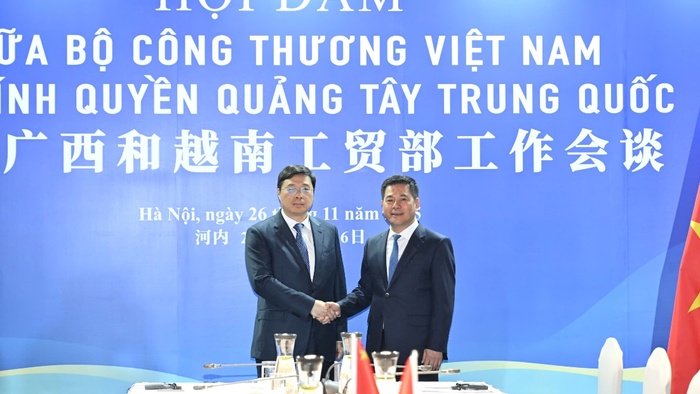 Hội đàm giữa Bộ trưởng Bộ Công Thương Nguyễn Hồng Diên và Chủ tịch Chính quyền Khu tự trị dân tộc Choang Quảng Tây, Trung Quốc