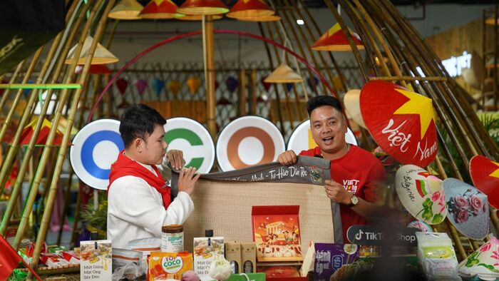 Tuần lễ Tự hào Nông sản Việt bùng nổ trên không gian số