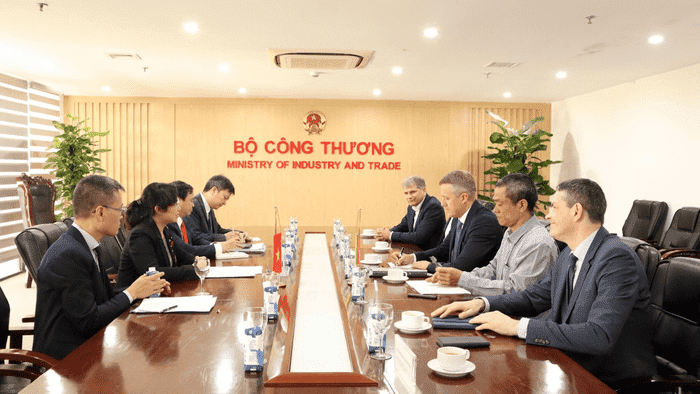 Thứ trưởng Phan Thị Thắng tiếp Bộ trưởng Bộ Năng lượng Litva