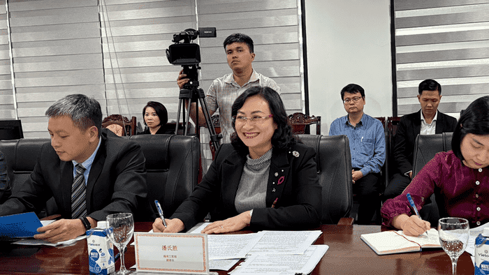 Thứ trưởng Bộ Công Thương Phan Thị Thắng tiếp và làm việc với Phó Tỉnh trưởng Chính quyền nhân dân tỉnh Hà Nam (Trung Quốc)
