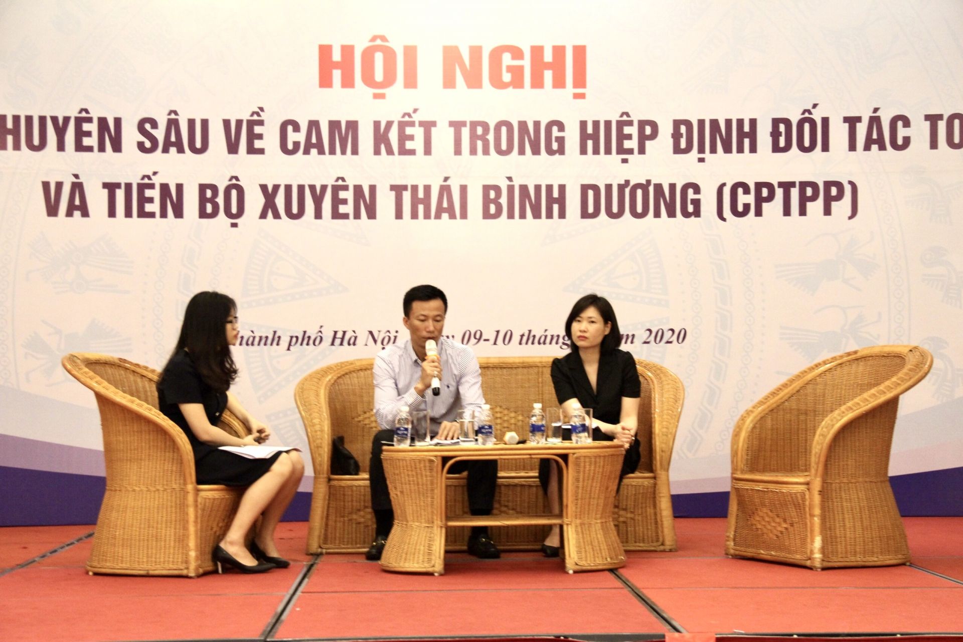 Trong 2 ngày, 9-10/7/2020, Bộ Công Thương đã phối hợp với Sở Công Thương thành phố Hà Nội tổ chức “Hội nghị tập huấn chuyên sâu về cam kết Hiệp định Đối tác Toàn diện và Tiến bộ xuyên Thái Bình Dương (CPTPP)” Trong 2 ngày, 9-10/7/2020, Bộ Công Thương đã phối hợp với Sở Công Thương thành phố Hà Nội tổ chức “Hội nghị tập huấn chuyên sâu về cam kết Hiệp định Đối tác Toàn diện và Tiến bộ xuyên Thái Bình Dương (CPTPP)”