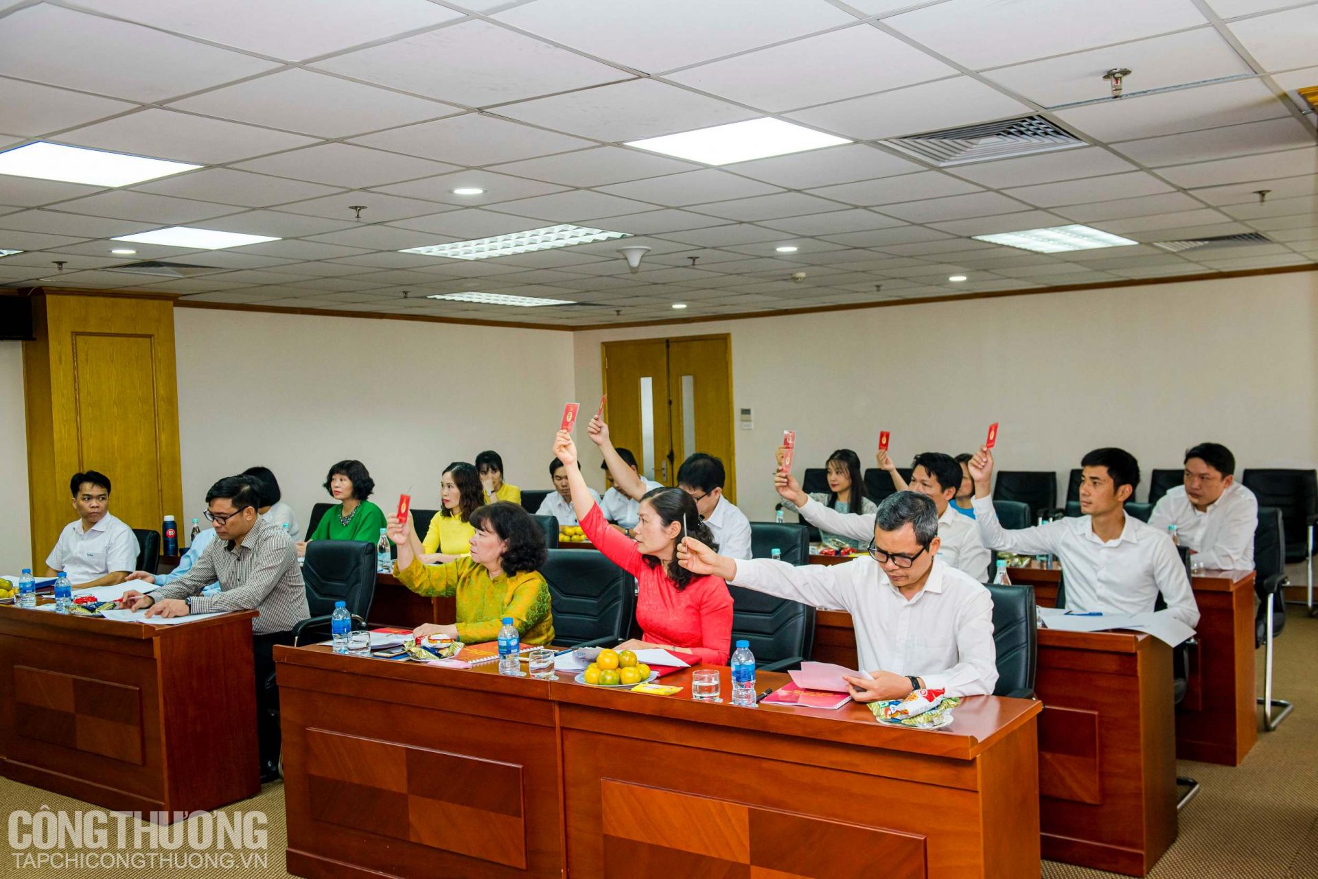 Biểu quyết thông qua quy chế làm việc của Đại hội Biểu quyết thông qua quy chế làm việc của Đại hội