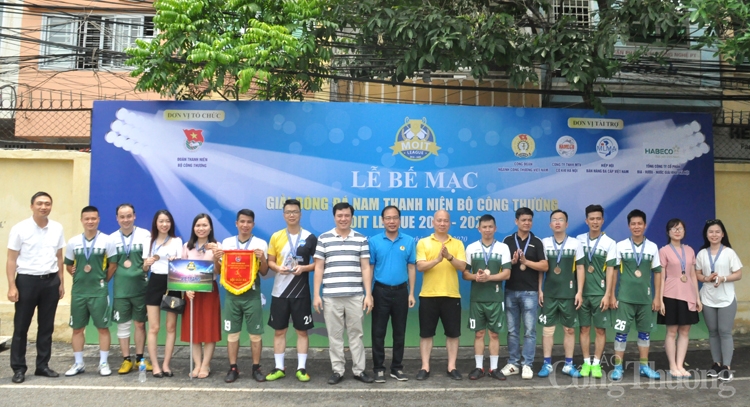 Bế mạc Giải bóng đá nam thanh niên Bộ Công Thương 2019 - 2020 be mac giai bong da nam thanh nien bo cong thuong 2019 2020