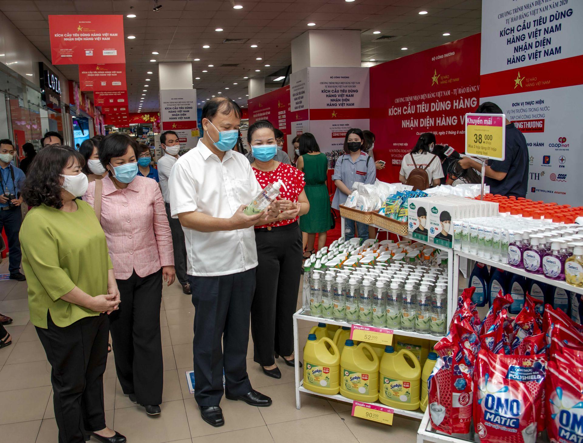 Nhận diện hàng Việt Nam - Tự hào hàng Việt Nam năm 2020 Nhận diện hàng Việt Nam - Tự hào hàng Việt Nam năm 2020