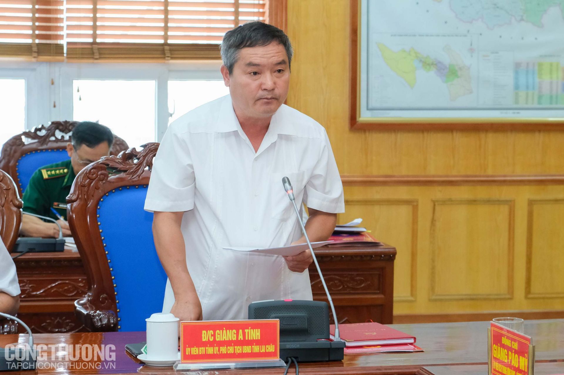 Ông Giàng A Tính - Phó Chủ tịch UBND tỉnh Lai Châu Ông Giàng A Tính - Phó Chủ tịch UBND tỉnh Lai Châu