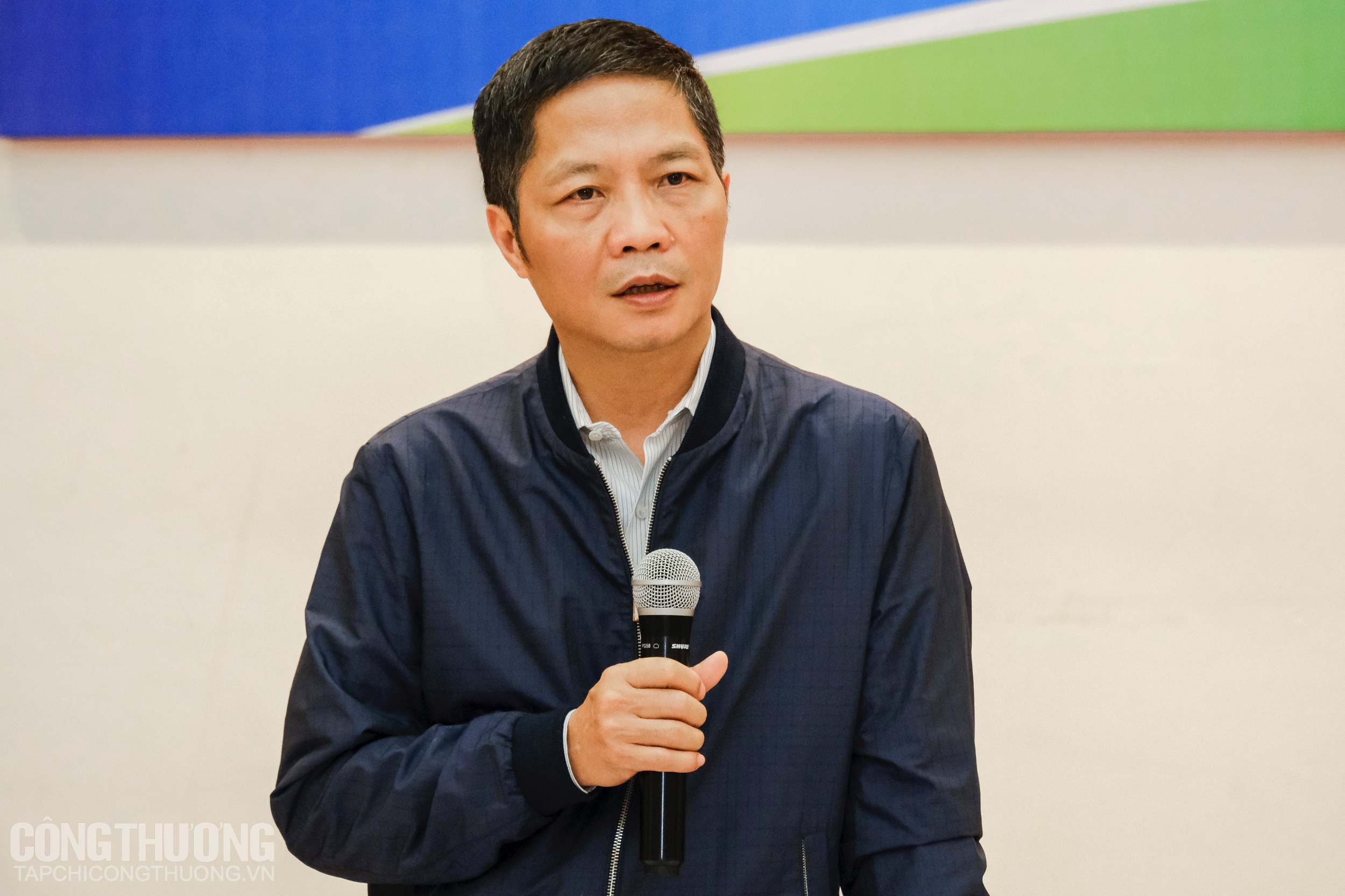 Nhằm ứng phó với dịch Covid-19, Bộ trưởng Trần Tuấn Anh đã tổ chức nhiều buổi làm việc với các đơn vị thuộc Bộ Công Thương để tìm giải pháp hỗ trợ doanh nghiệp kịp thời Nhằm ứng phó với dịch Covid-19, Bộ trưởng Trần Tuấn Anh đã tổ chức nhiều buổi làm việc với các đơn vị thuộc Bộ Công Thương để tìm giải pháp hỗ trợ doanh nghiệp kịp thời