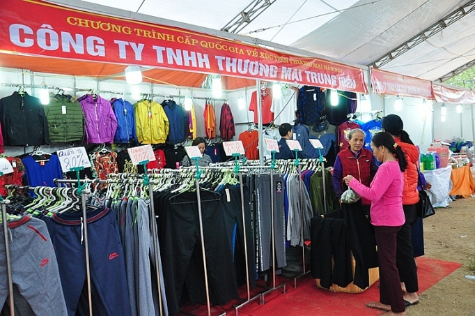 Phú Thọ - lan tỏa phiên chợ hàng Việt lên miền núi phu tho lan toa phien cho hang viet len mien nui