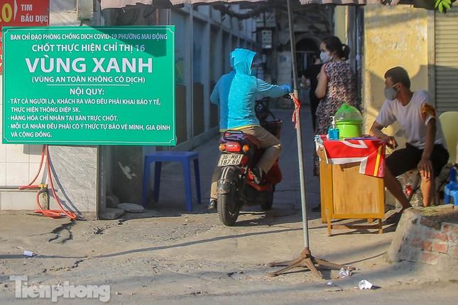 Hà Nội bắt đầu thiết lập 'vùng xanh' an toàn với dịch COVID-19 ảnh 4
