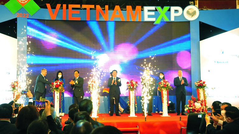 Vietnam Expo 2022 kicks off in Hanoi